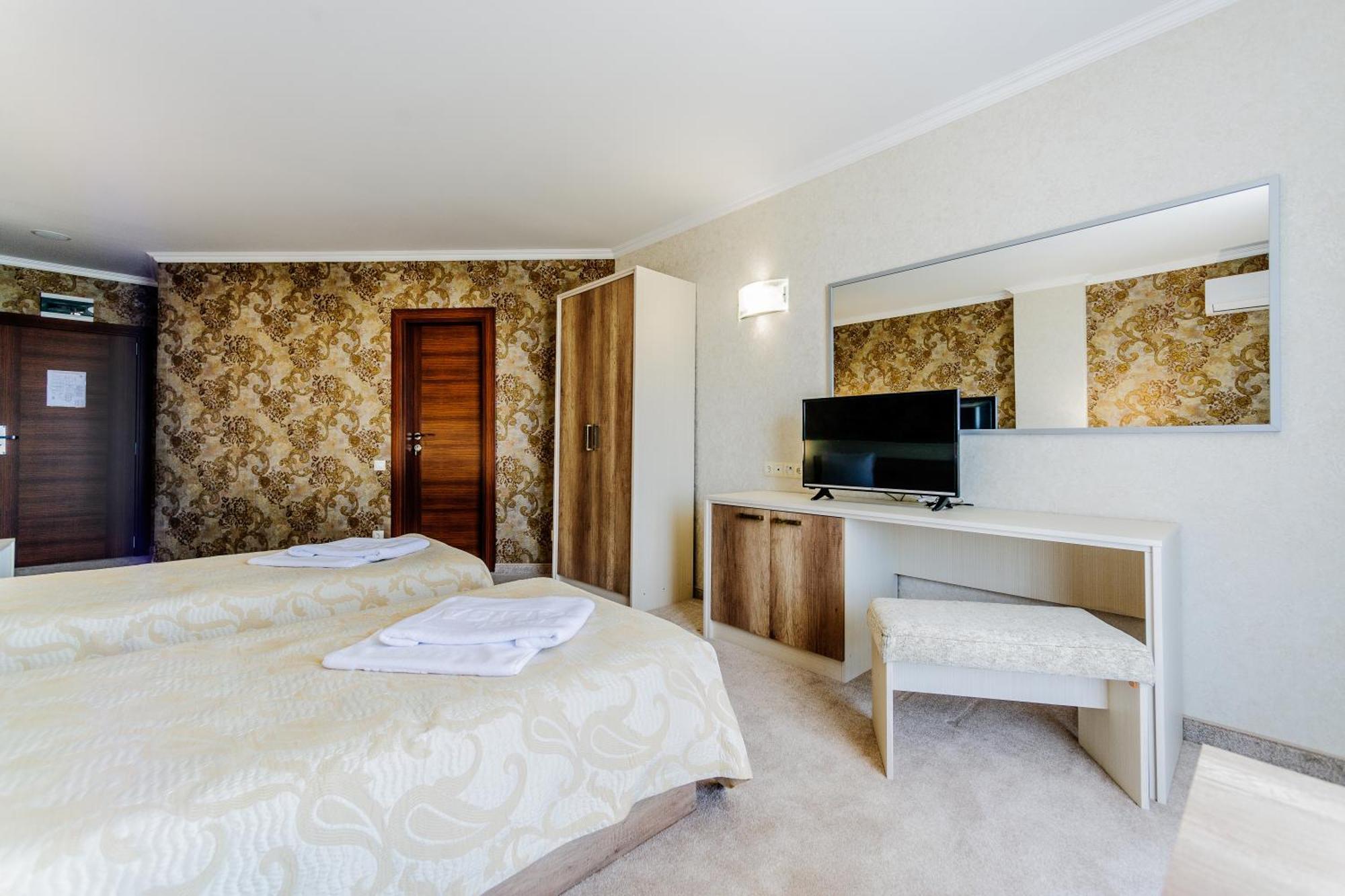 Hotel Alisa Pavel Banya Room photo