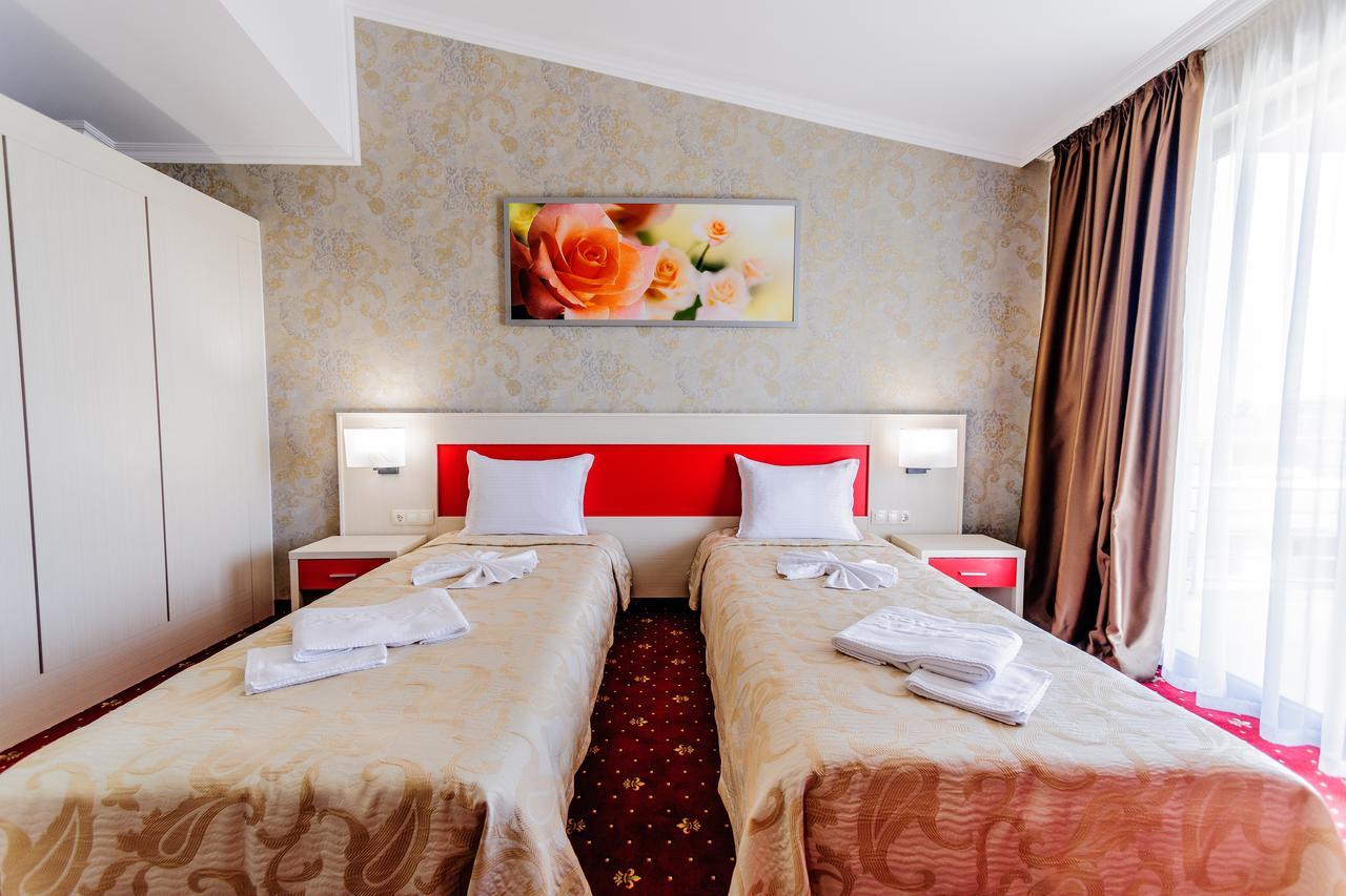 Hotel Alisa Pavel Banya Exterior photo