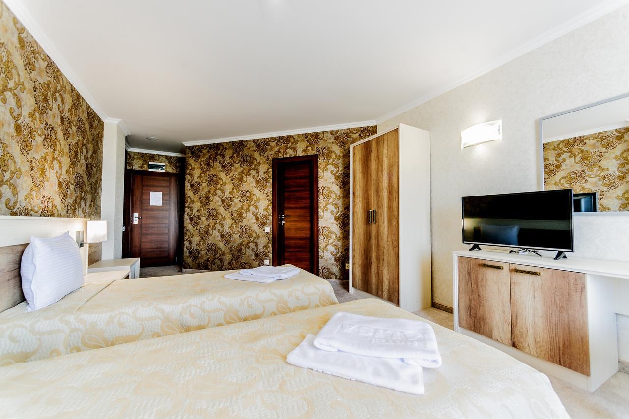 Hotel Alisa Pavel Banya Exterior photo
