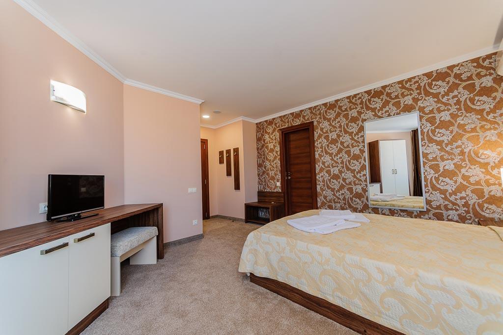 Hotel Alisa Pavel Banya Exterior photo